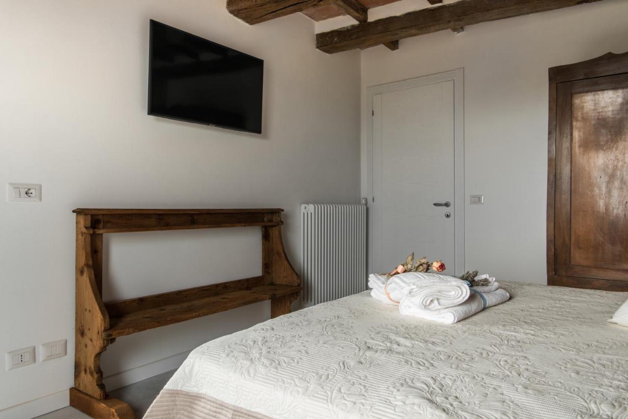 Tenuta Cà Di Bertucci Apartamento Solignano Exterior foto