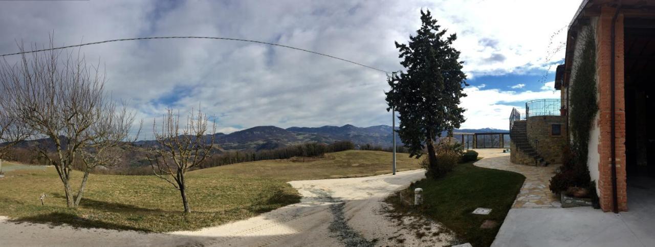 Tenuta Cà Di Bertucci Apartamento Solignano Exterior foto