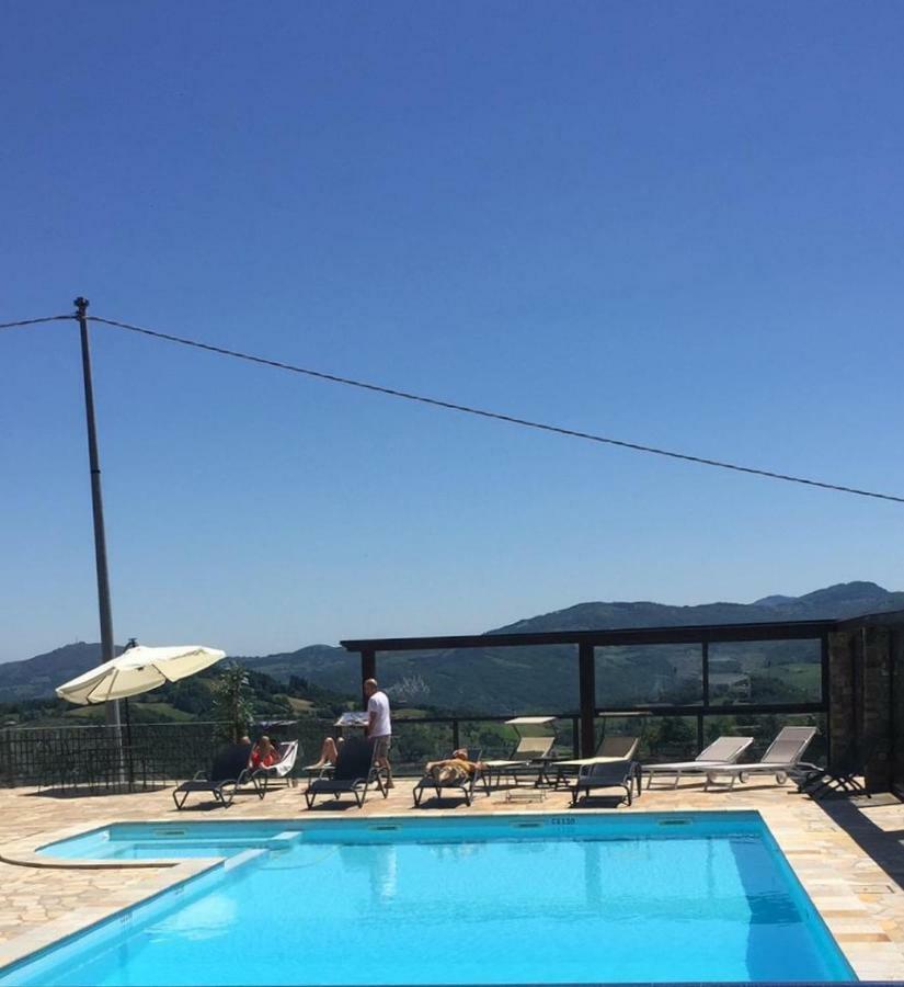 Tenuta Cà Di Bertucci Apartamento Solignano Exterior foto